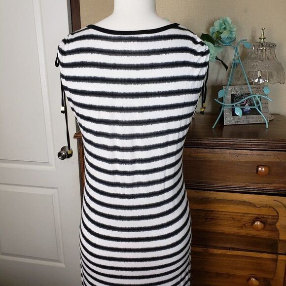 SOFT Michael Kors Black and White Striped Scoop Neck Maxi Dress - Picture 4 of 12